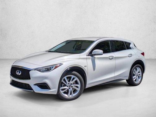 Majestic White 2018 INFINITI QX30 Base