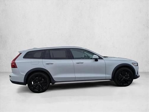 2020 Volvo V60 Cross Country T5