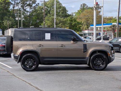 2022 Land Rover Defender 110 S