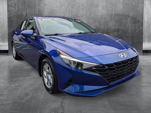 2023 Hyundai ELANTRA SE