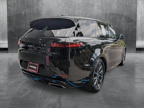 2024 Land Rover Range Rover Sport SE