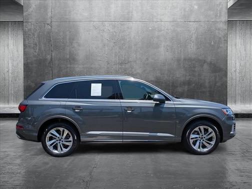 2021 Audi Q7 55 Premium Plus