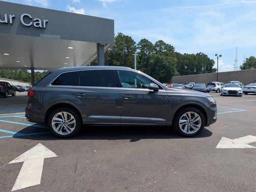 2021 Audi Q7 55 Premium Plus