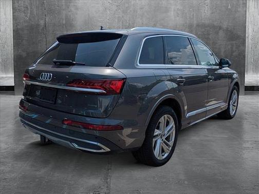 2021 Audi Q7 55 Premium Plus