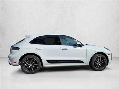 2023 Porsche Macan AWD