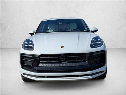 2023 Porsche Macan AWD