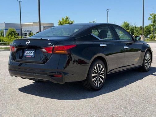 Super Black 2024 Nissan Altima 2.5 SV