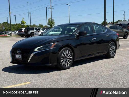 Super Black 2024 Nissan Altima 2.5 SV