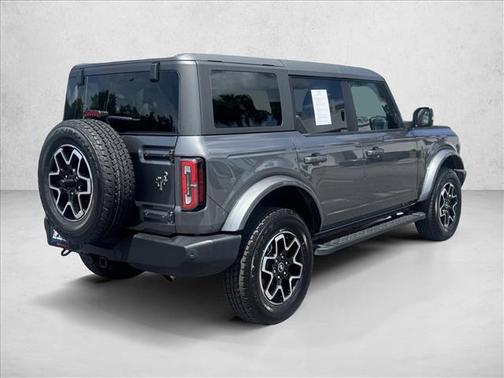 Carbonized Gray Metallic 2024 Ford Bronco Outer Banks