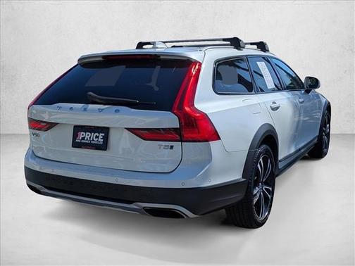 2018 Volvo V90 Cross Country T5
