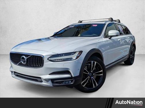 2018 Volvo V90 Cross Country T5