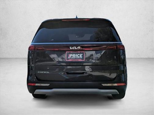 2023 Kia Carnival LX