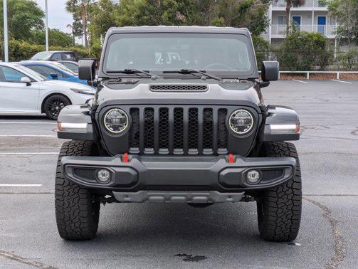 Black Clearcoat 2022 Jeep Gladiator Mojave 4x4