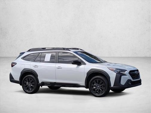 Crystal White Pearl 2025 Subaru Outback Onyx Edition