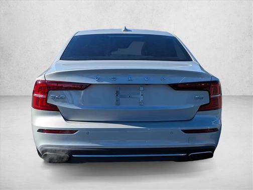 2022 Volvo S60 T5
