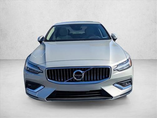 2022 Volvo S60 T5