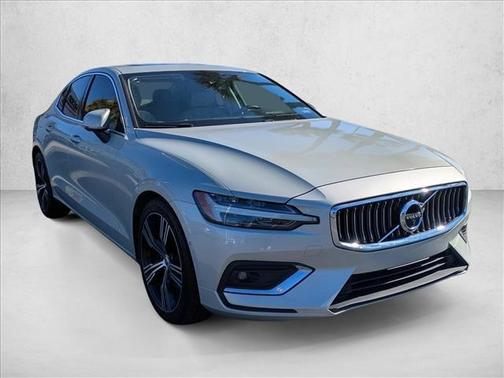 2022 Volvo S60 T5