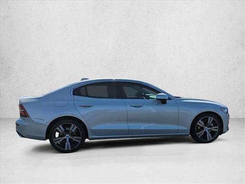 2022 Volvo S60 T5