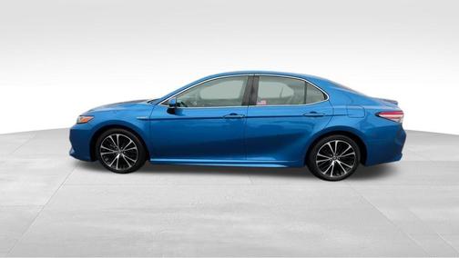 2018 Toyota Camry Hybrid SE