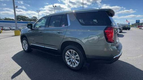 2023 GMC Yukon SLT