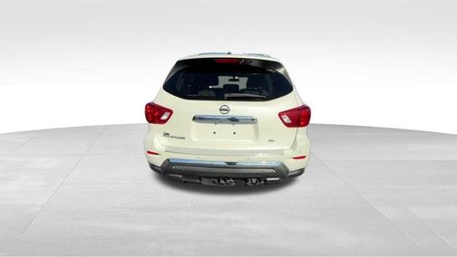 2017 Nissan Pathfinder SL