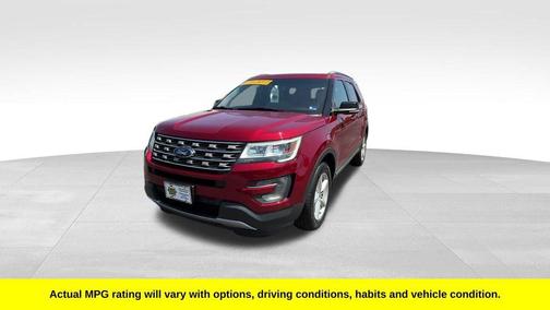 Red 2016 Ford Explorer XLT