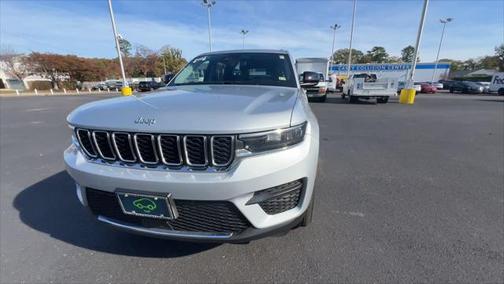 2023 Jeep Grand Cherokee Laredo