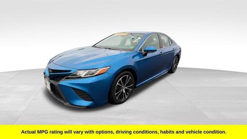 2020 Toyota Camry SE