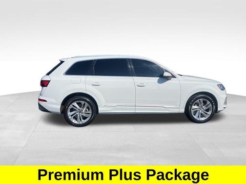 2021 Audi Q7 55 Premium Plus