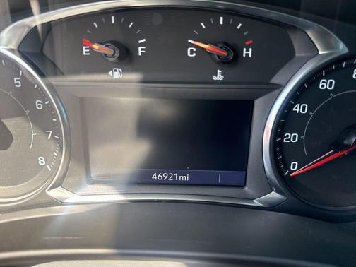 White 2022 GMC Terrain SLT