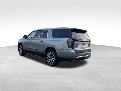 2025 Chevrolet Suburban 4WD High Country