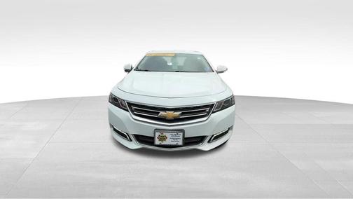 White 2018 Chevrolet Impala 1LT