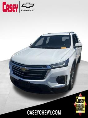 White 2023 Chevrolet Traverse LT Cloth