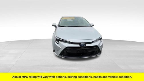 2025 Toyota Corolla Hybrid LE