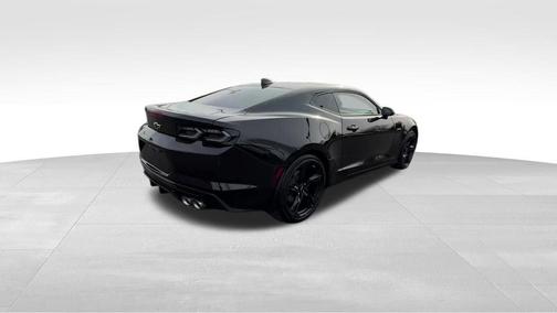 2021 Chevrolet Camaro RWD Coupe LT1