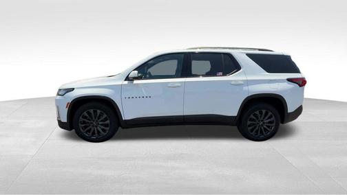 White 2023 Chevrolet Traverse RS