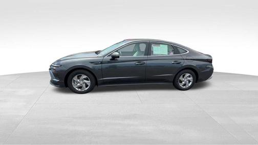 Gray 2025 Hyundai SONATA SE