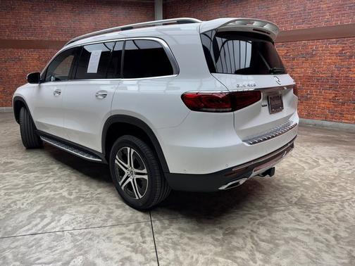 2023 Mercedes-Benz GLS 450