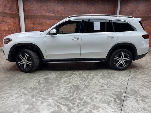 2023 Mercedes-Benz GLS 450