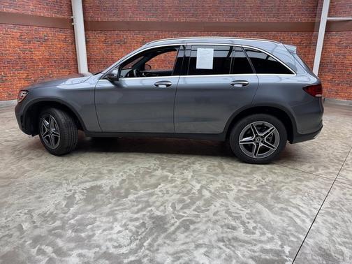 2022 Mercedes-Benz GLC 300 