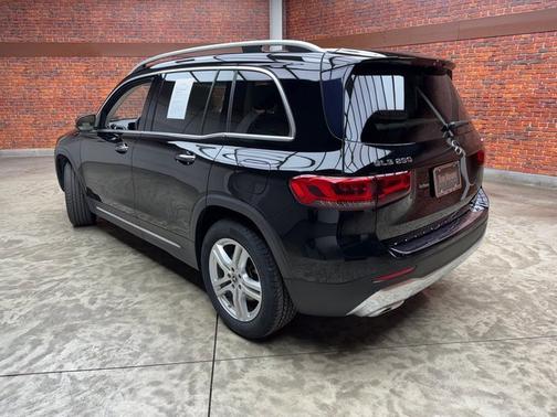2021 Mercedes-Benz GLB 250
