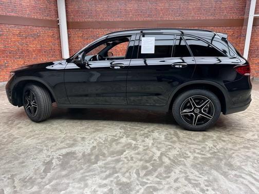 2022 Mercedes-Benz GLC 300