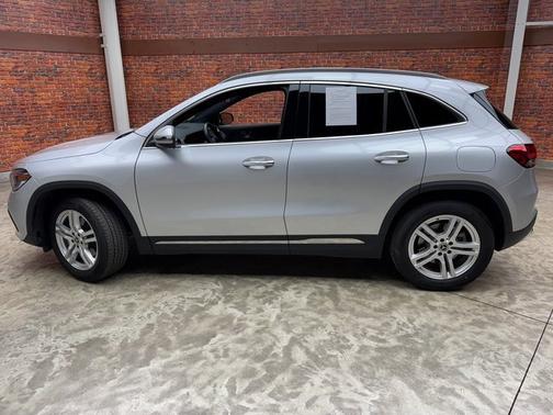 2023 Mercedes-Benz GLA 250 