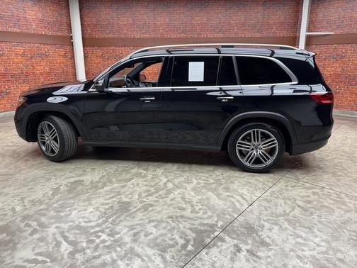 2025 Mercedes-Benz GLS 450 