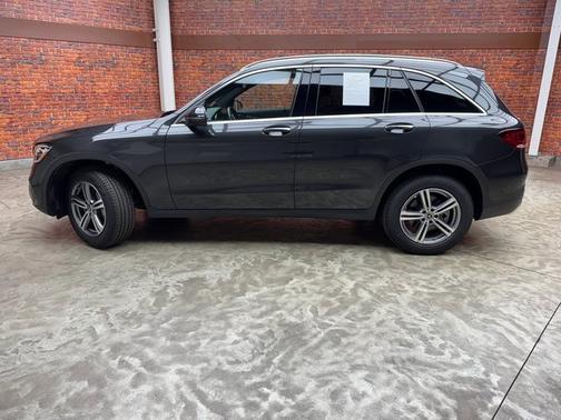 2022 Mercedes-Benz GLC 300 