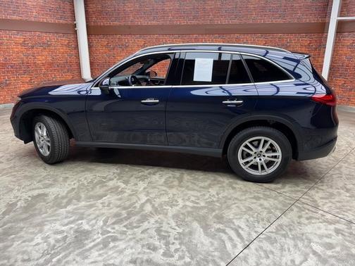 2023 Mercedes-Benz GLC 300