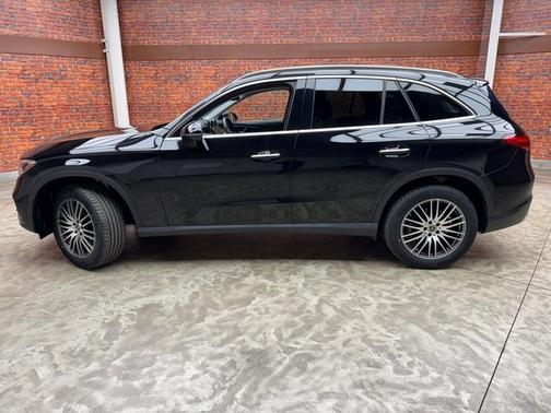 2023 Mercedes-Benz GLC 300 4MATIC