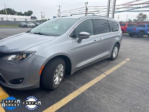 2018 Chrysler Pacifica Touring-L