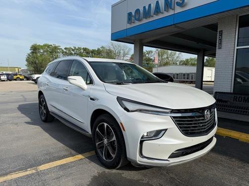 2022 Buick Enclave Essence