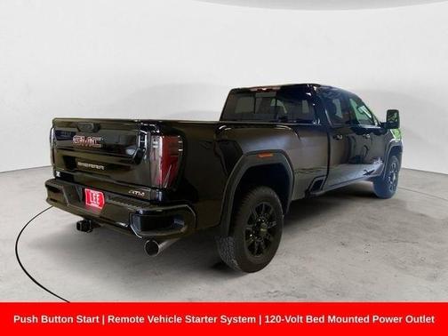 2025 GMC Sierra 3500 AT4